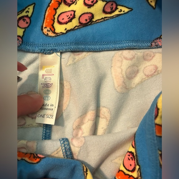 🍕LuLaRoe Blue Pizza Slice Leggings Size One Size 🍕 - Picture 6 of 6